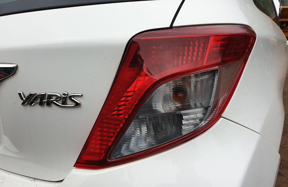 Toyota Yaris VVTI TR Rear Tail Light Drivers